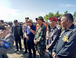 KEREN KOMANDAN, Kodim 0625/Pangandaran Pelopori Aksi Bersih Pantai dan Penanaman Seribu Mangrove