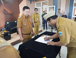 Garut Naik Level! Pj Bupati Barnas Adjidin Lantik 5 PNS Pengembang Kewirausahaan, Siap Bantu UMKM Melesat