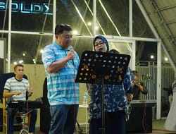 Syakur-Tinneke Gaspol Romantis! Duet ‘Symphony Yang Indah’ Bikin Baper Warga Garut