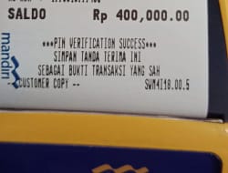SAH! Bansos BPNT Rp400 Ribu untuk KKS Mandiri Cair, Warga Garut Antusias Lakukan Penggesekan