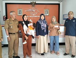 Gaspol! PT Pos Limbangan Salurkan Bansos DBHCT Rp1,2 Juta ke 770 KPM Dalam Sehari!