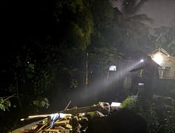 Rumah di Tepi Tebing Garut Ambruk, Warga Diminta Siaga Cuaca Ekstrem